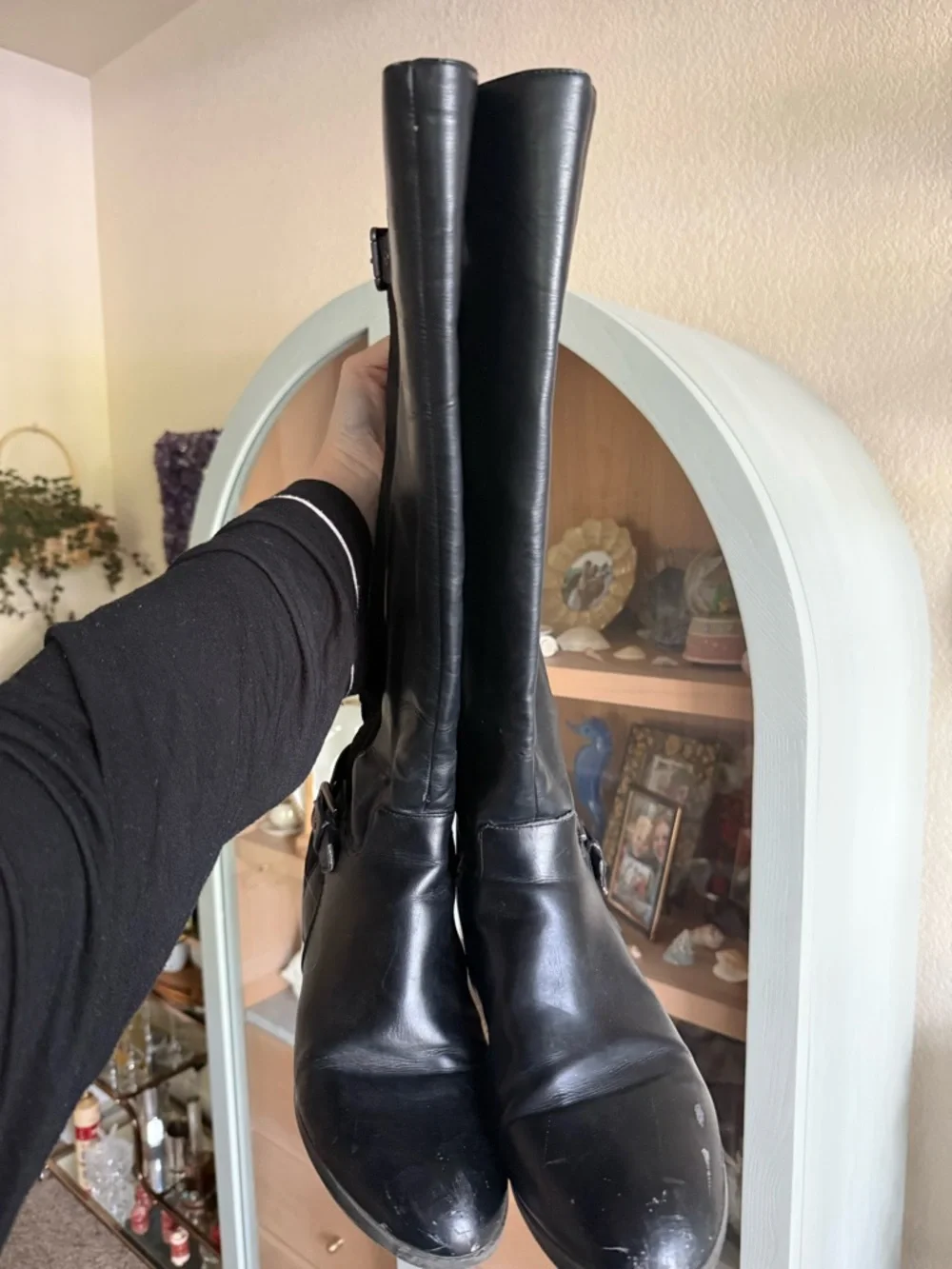 10W Liz Claiborne Black Over-the-Knee Leather Boots with Buckle Detail